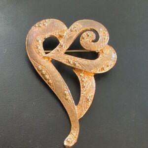 Vintage Gold Tone Heart Brooch